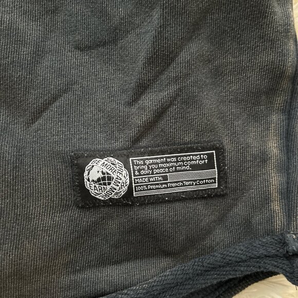 Black crew neck - Picture 2 of 3